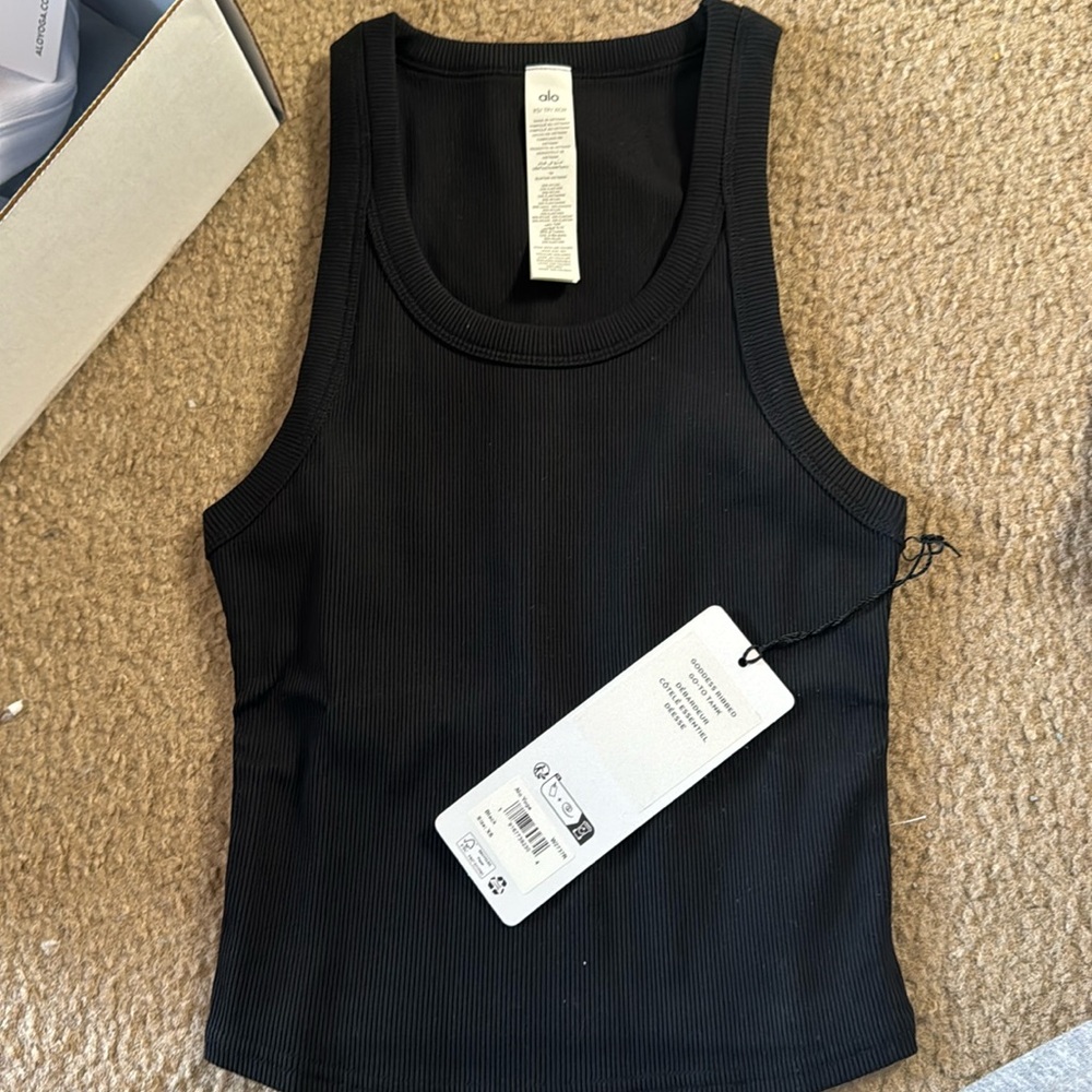 Giddiness ribbed go-to-tank